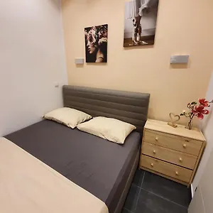 Frisch Renovierte Mit Einer Klimaanlage - Design Favoritenstraße 147 Wien